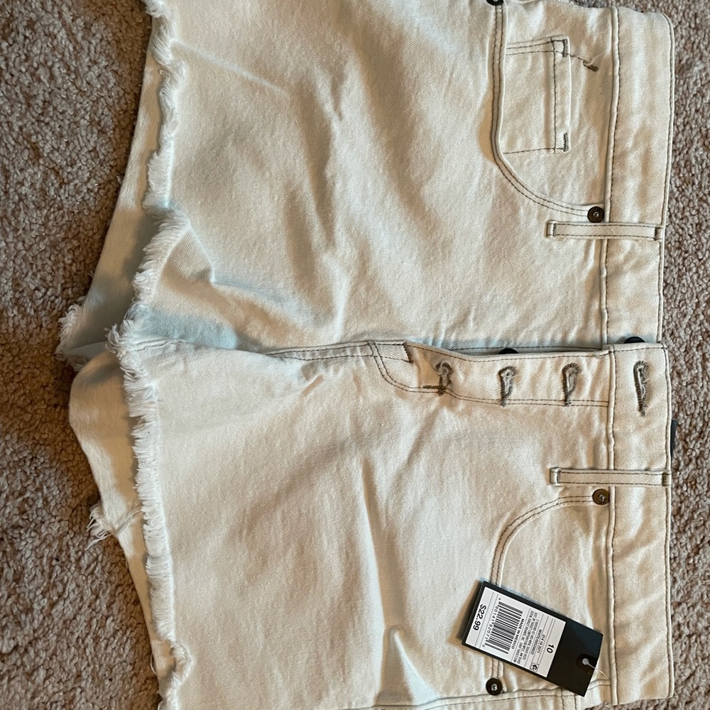 Mossimo white wash Jean shorts 10 NWT